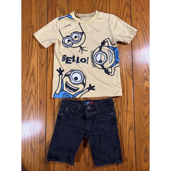 Despicable Me Minions T-shirt / LR Scoop Shorts (Boy’s 4) Graphic Tee Outfit Set - Picture 1 of 8